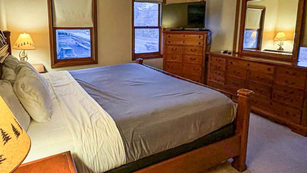 Photo of Bedroom in Lake George