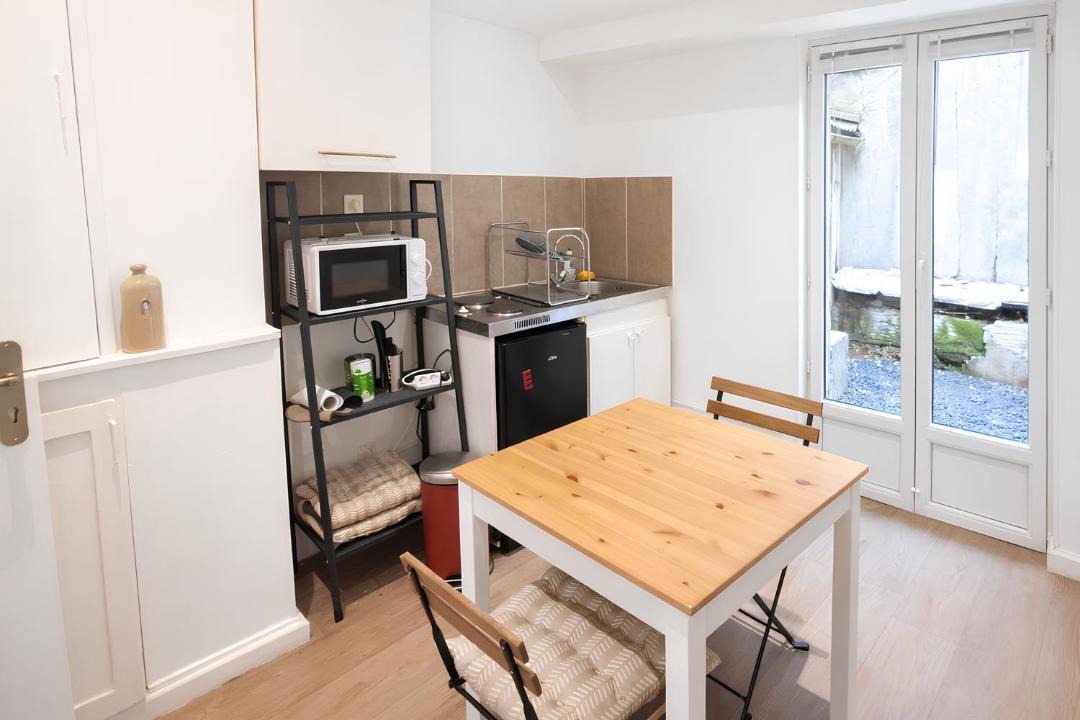 Photo of Kitchen in Quartier Saint-Marc - Croix de Pierre - Saint-Nicaise