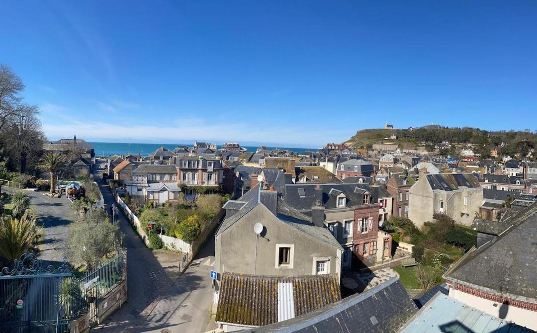 Photo of Others in Etretat