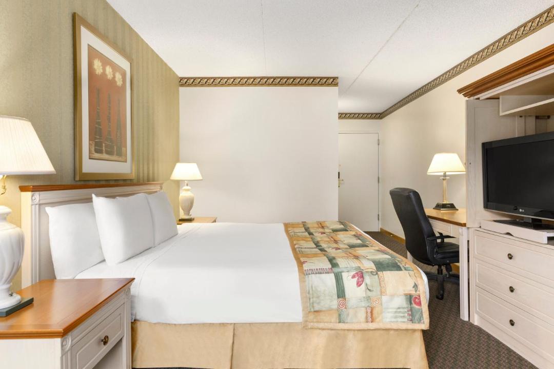 Photo of Bedroom in Owen Sound