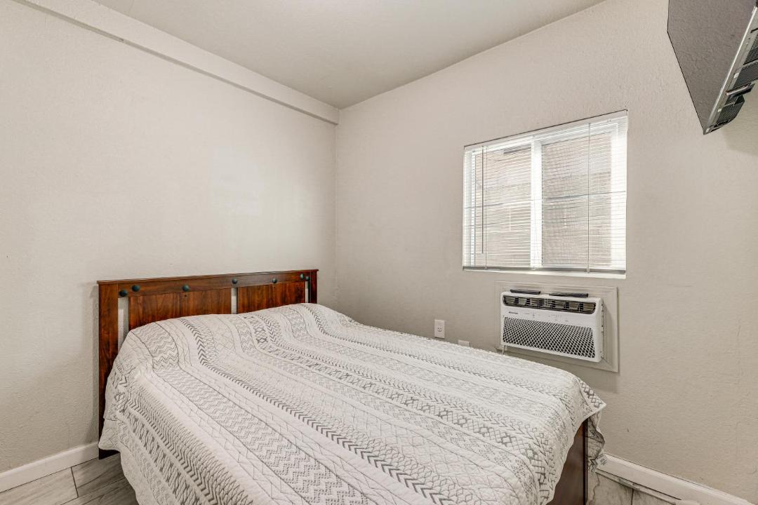 Photo of Bedroom in Compton