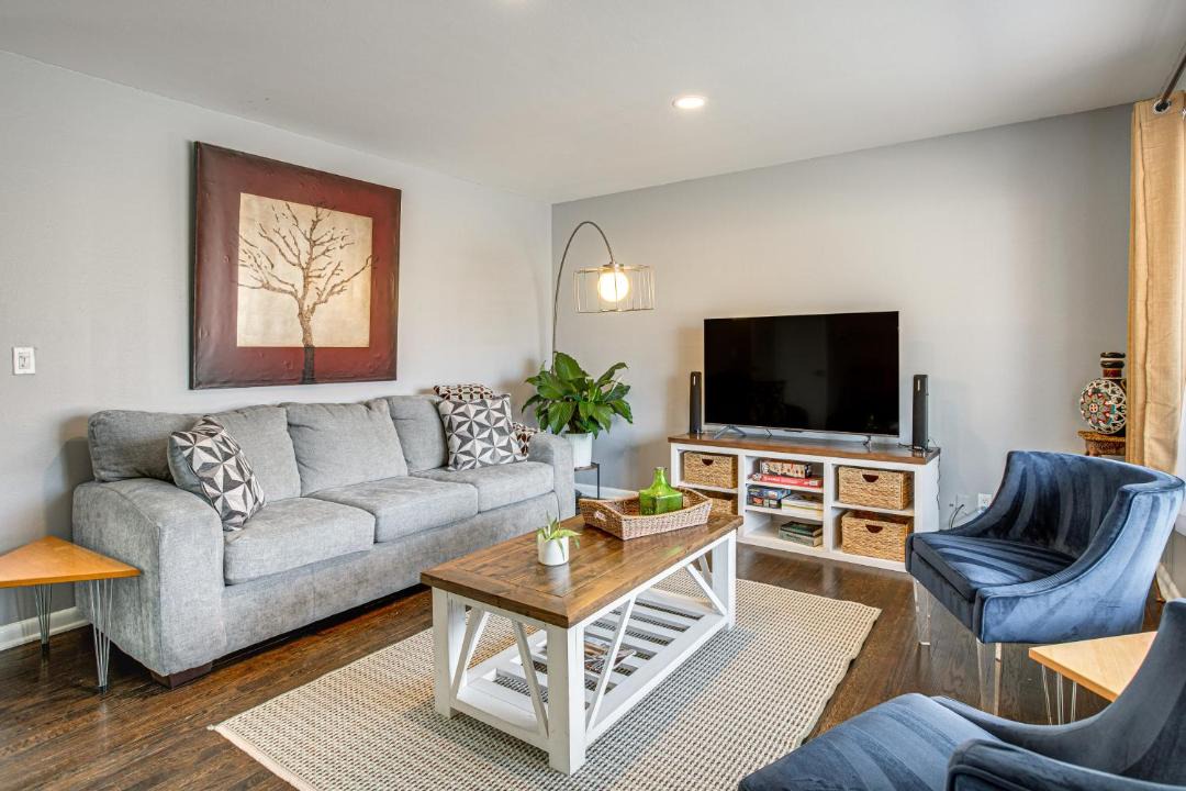 Photo of Livingroom in Lakewood