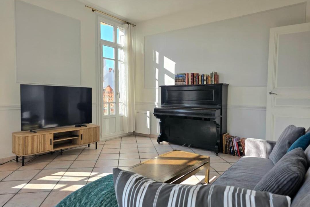 Photo of Livingroom in Clemenceau