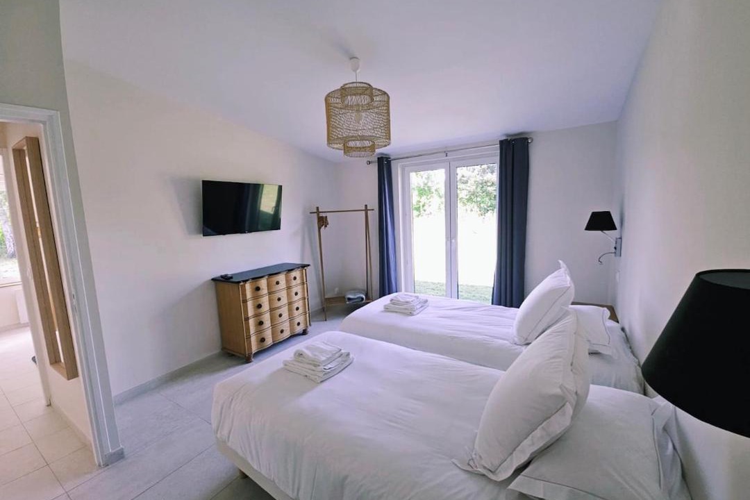 Photo of Bedroom in Saint-Quentin-en-Tourmont