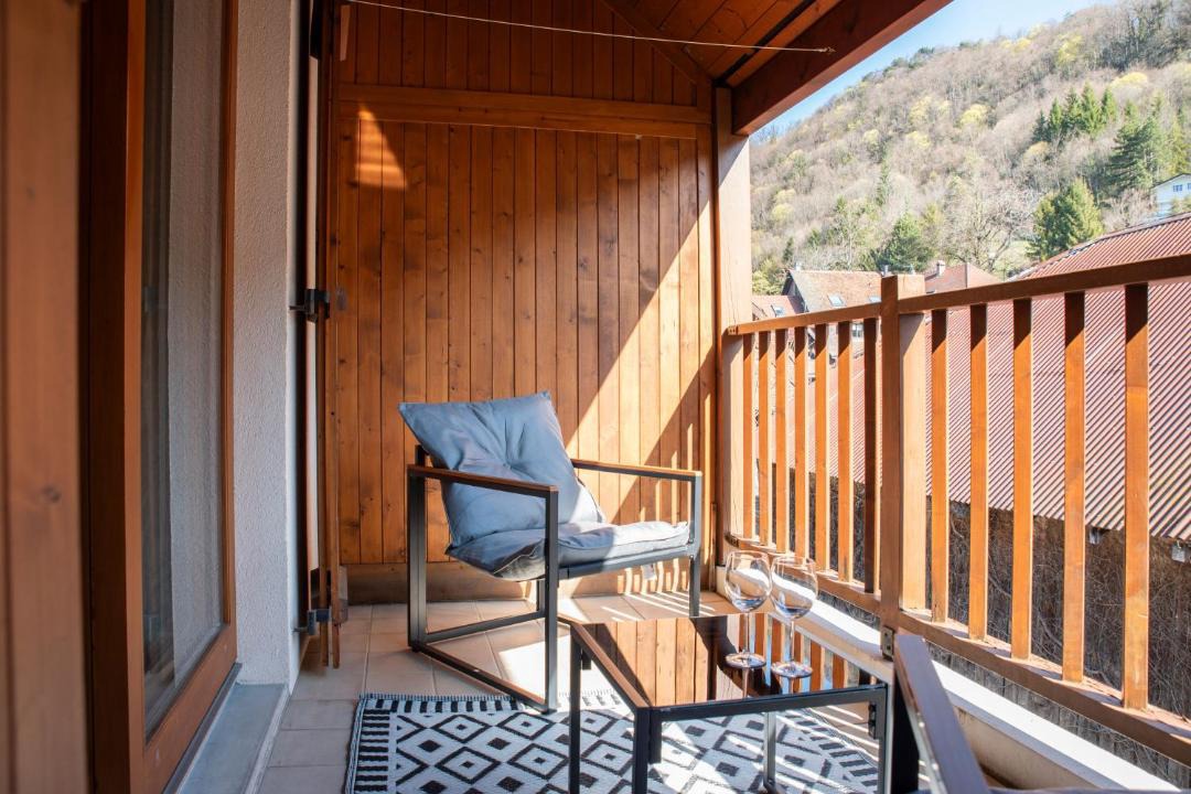 Photo of Patio Balcony in Menthon-Saint-Bernard