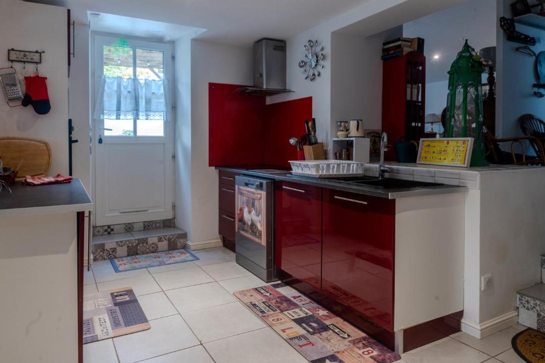 Photo of Kitchen in Montignac-Charente