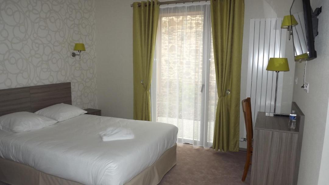 Photo of Others in Carantilly