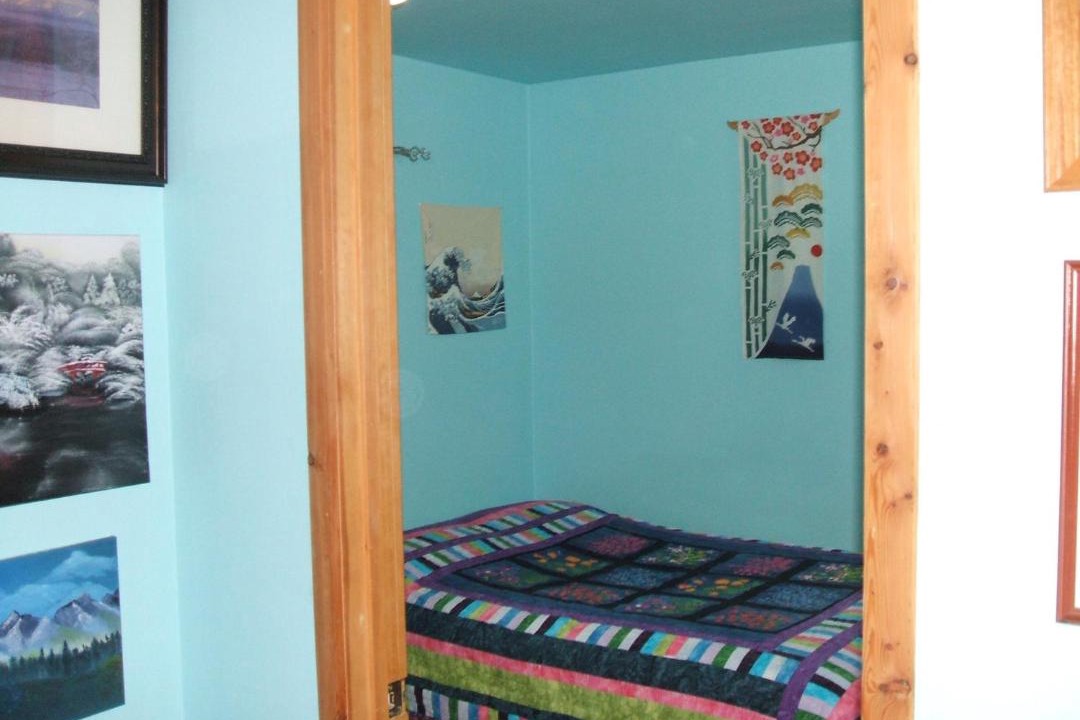 Photo of Bedroom in Tok
