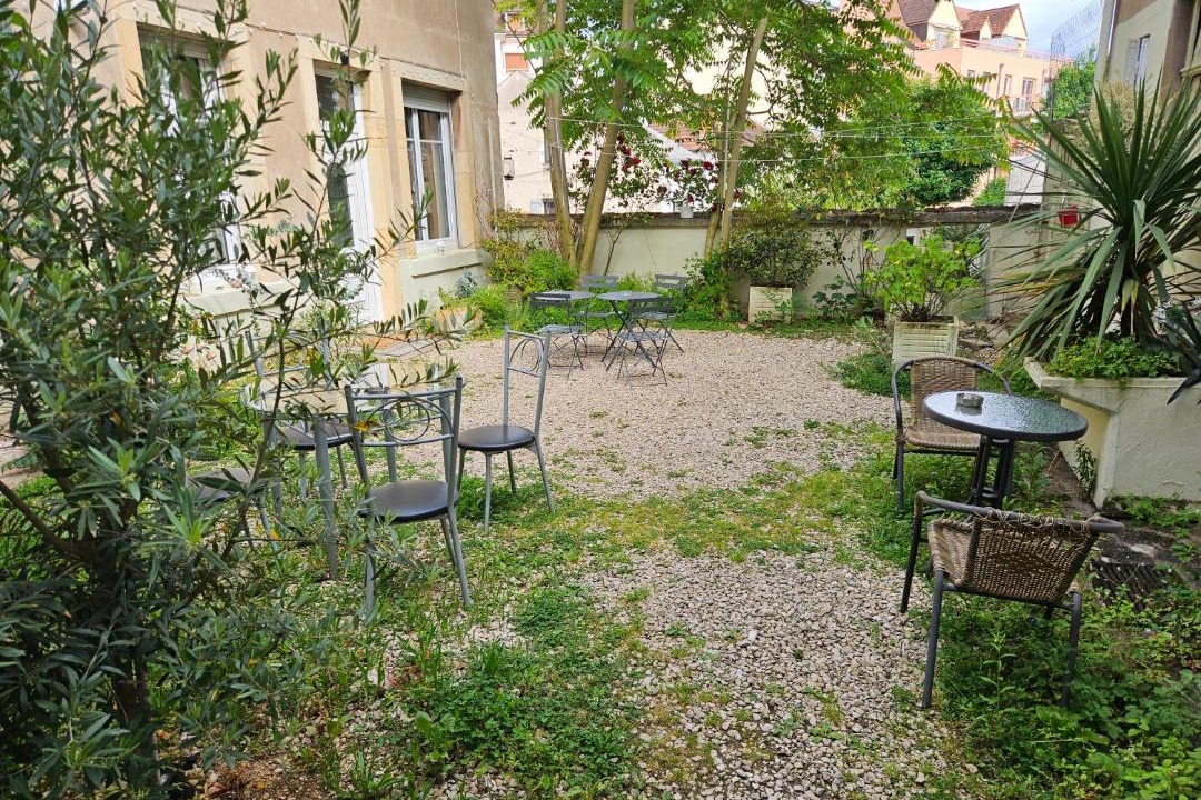 Photo of Others in Montchapet