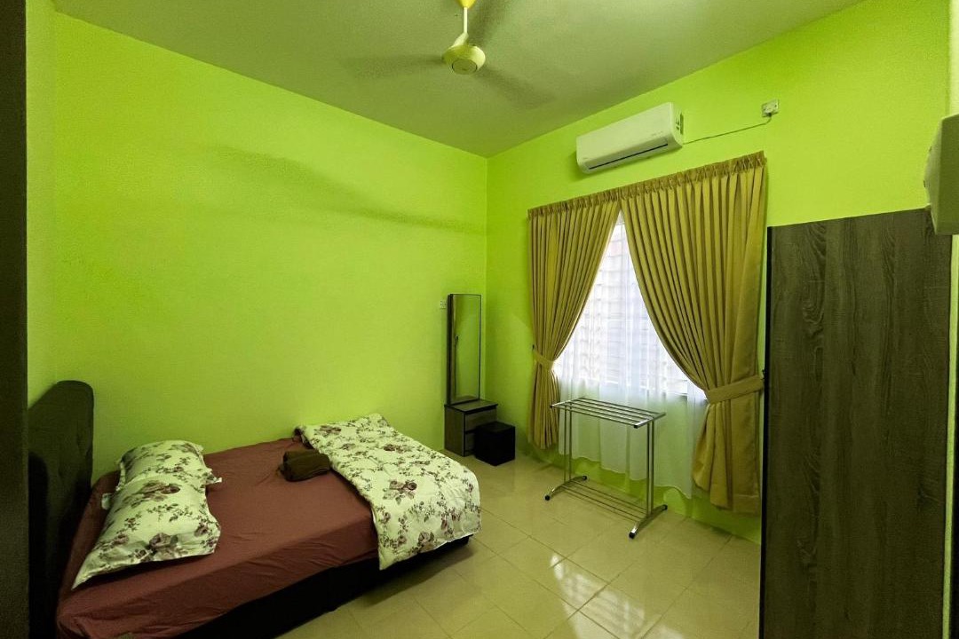 Photo of Bedroom in Temerloh