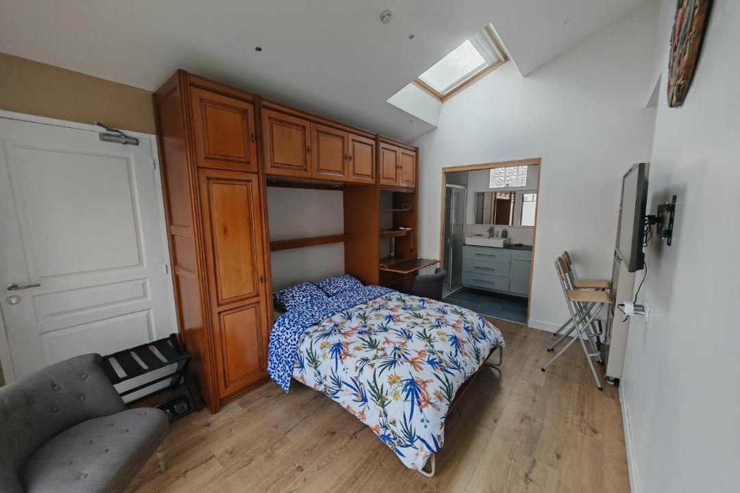 Photo of Bedroom in Pin - Vert Galant