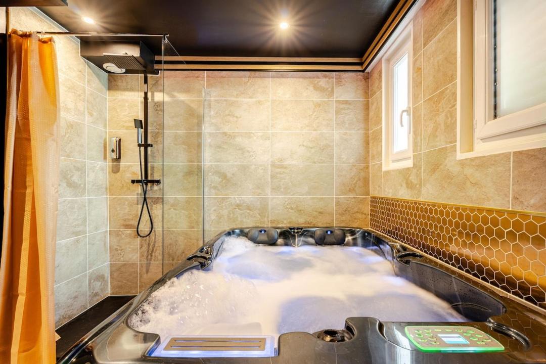 Photo of Bathroom in Quartier Chorier-Berriat