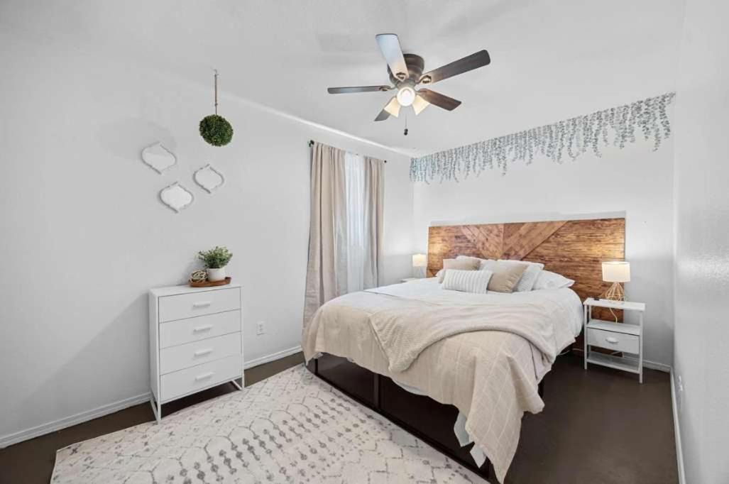 Photo of Bedroom in Apache Shores