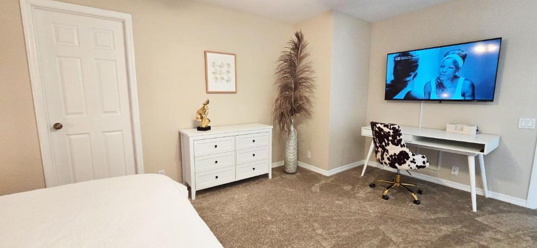 Photo of Others in Pelican