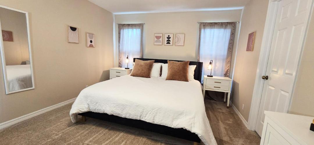 Photo of Others in Pelican