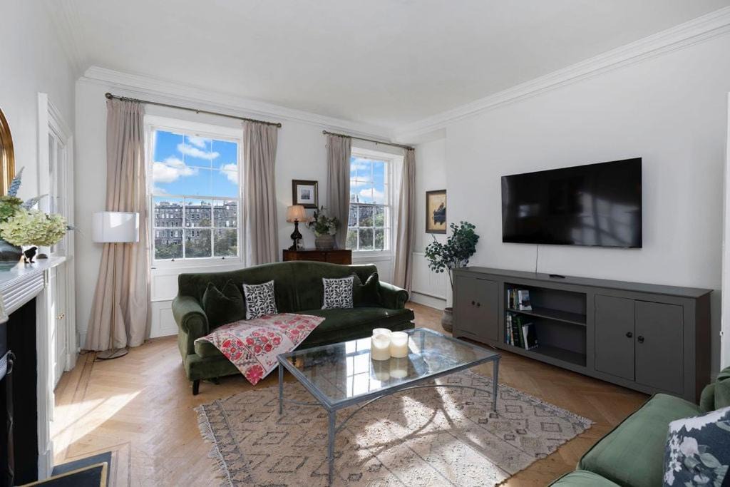 Photo of Others in Comely Bank