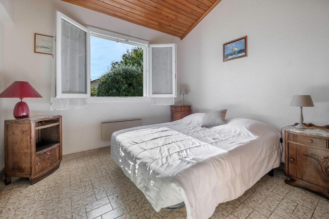 Photo of Bedroom in Saint-Michel-Chef-Chef