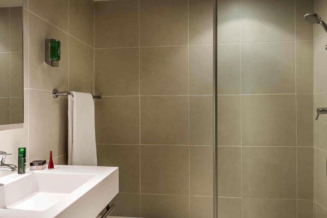 Photo of Bathroom in Republique–Point-du-Jour
