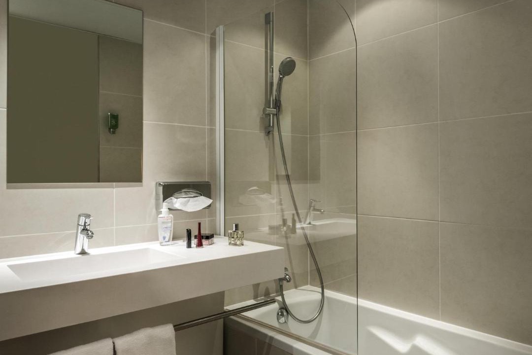 Photo of Bathroom in Republique–Point-du-Jour