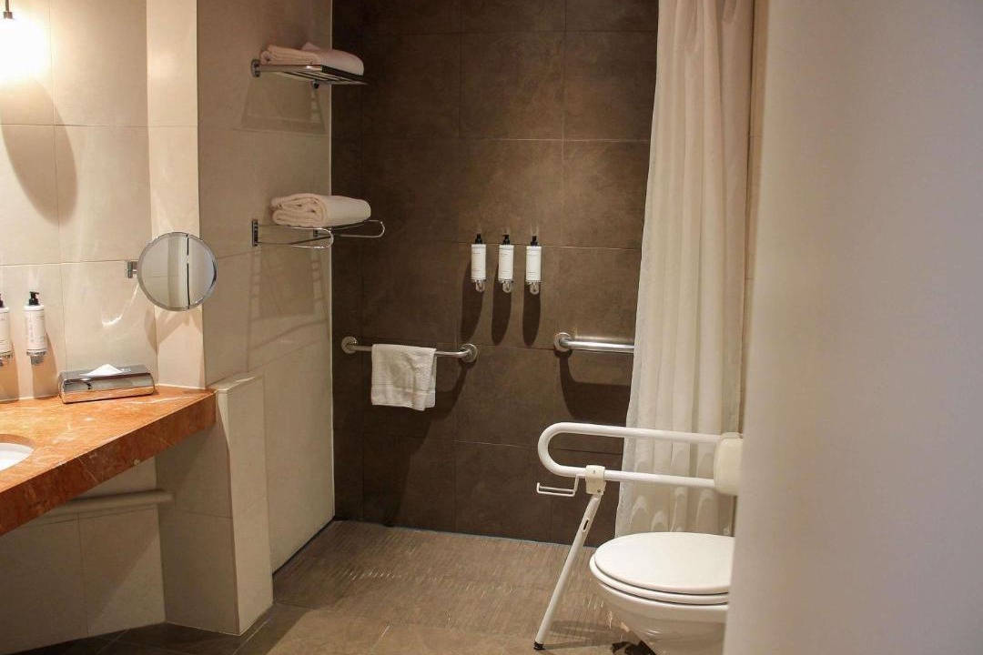 Photo of Bathroom in Puteaux