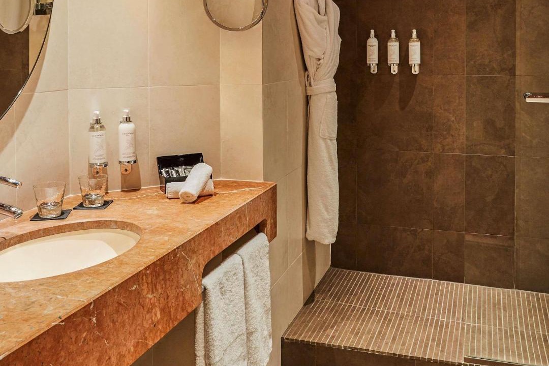 Photo of Bathroom in Puteaux