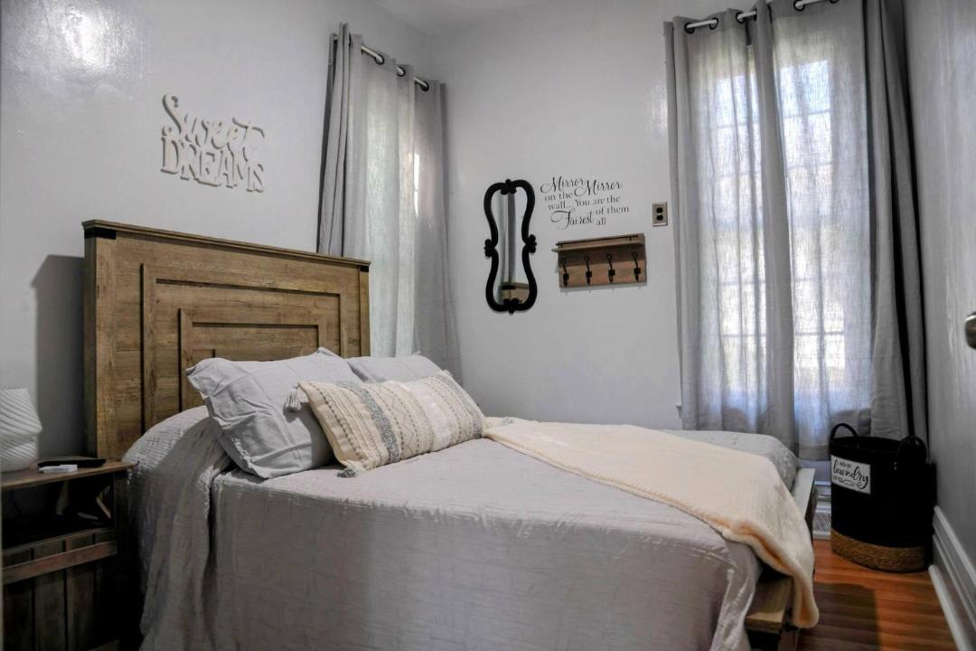 Photo of Bedroom in Bourbon