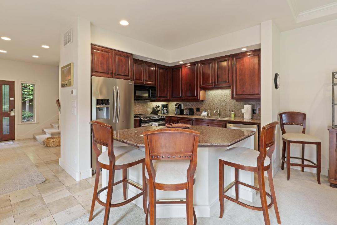 Photo of Others in Broken Top