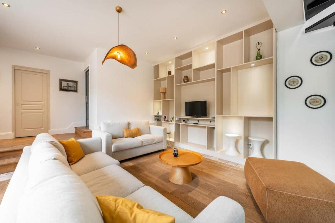 Photo of Others in Dommiers