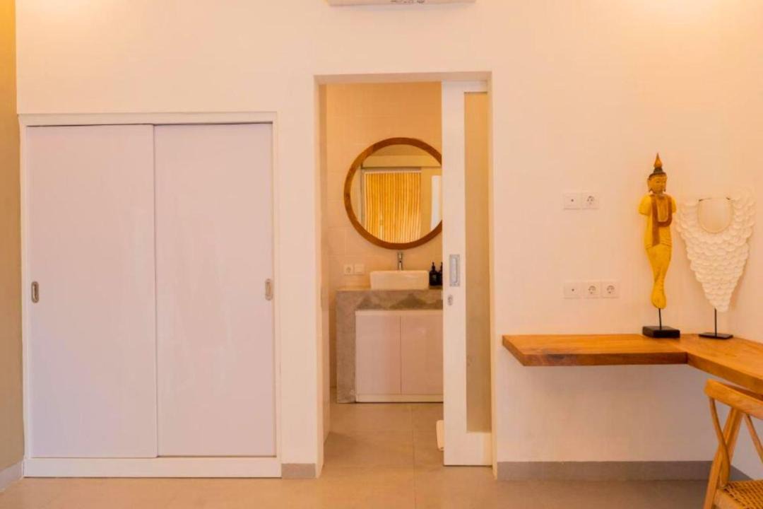 Photo of Others in Sunset Road