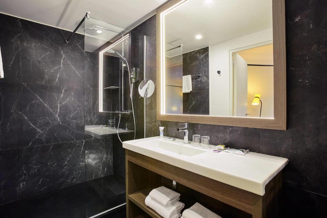 Photo of Bathroom in Les Puces de Saint-Ouen