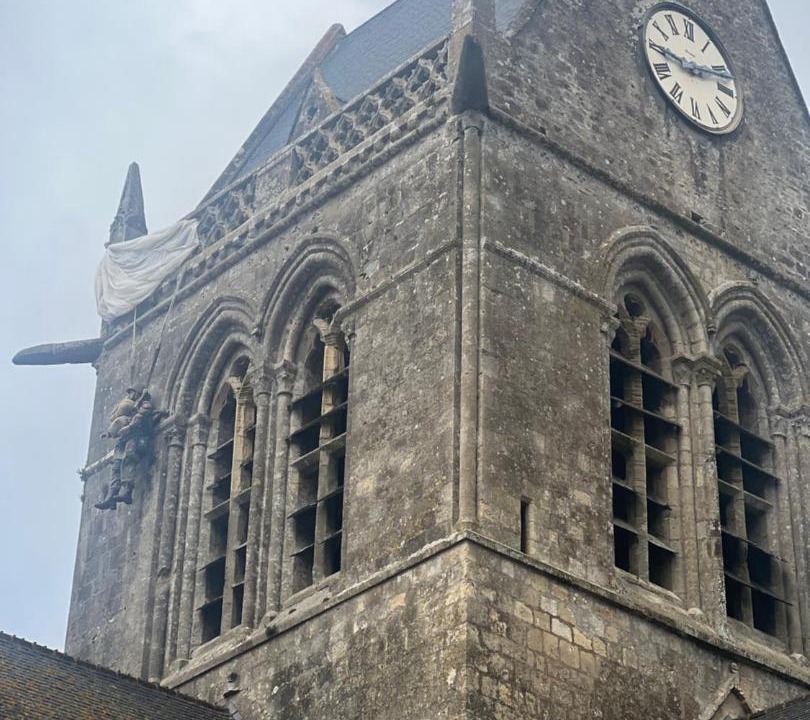 Photo of Buildings in Graignes