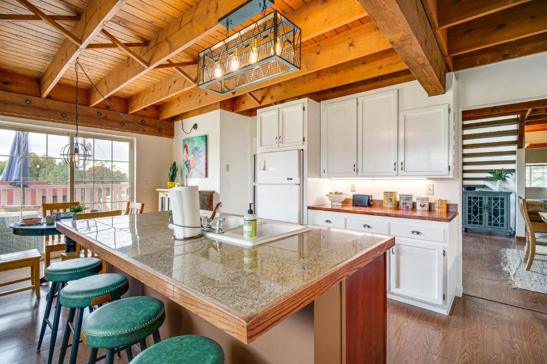 Photo of Kitchen in Lakeview