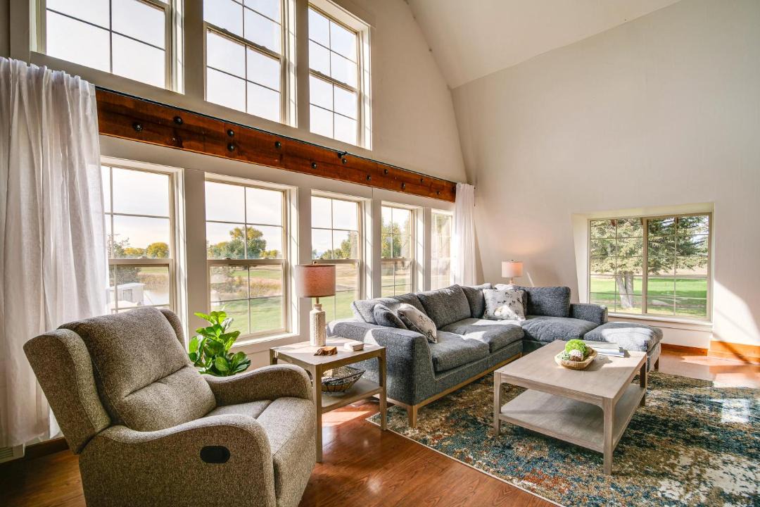 Photo of Others in Lakeview