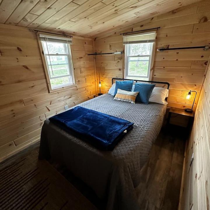 Photo of Bedroom in Lake