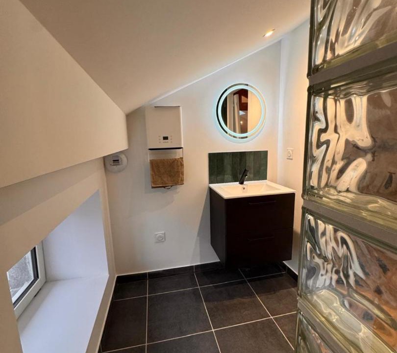 Photo of Bathroom in Pelussin