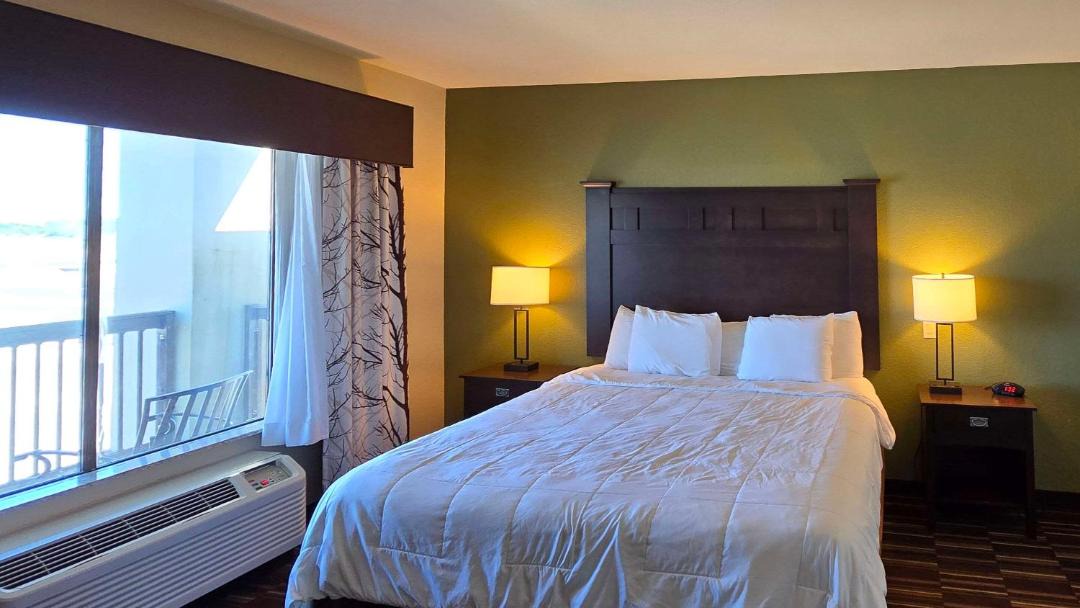 Photo of Bedroom in Beeville