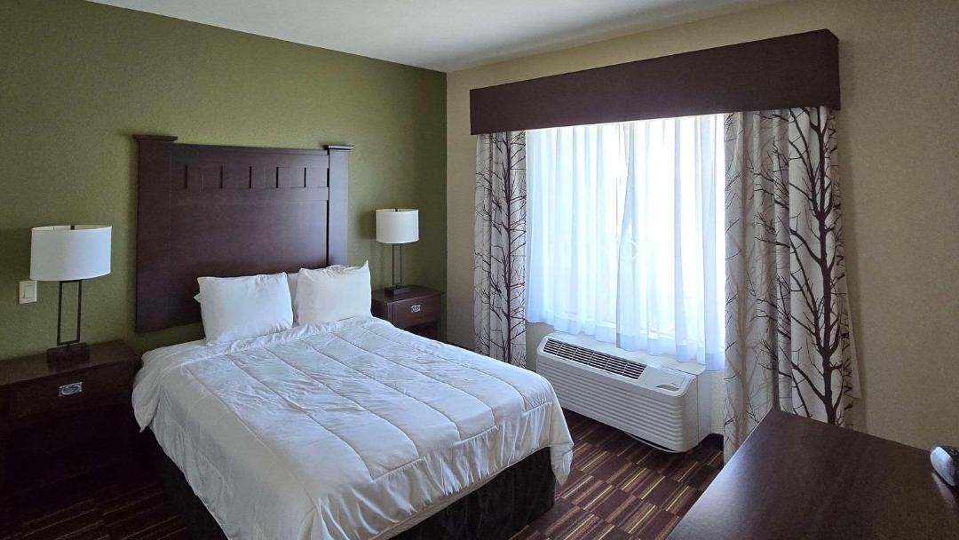 Photo of Bedroom in Beeville