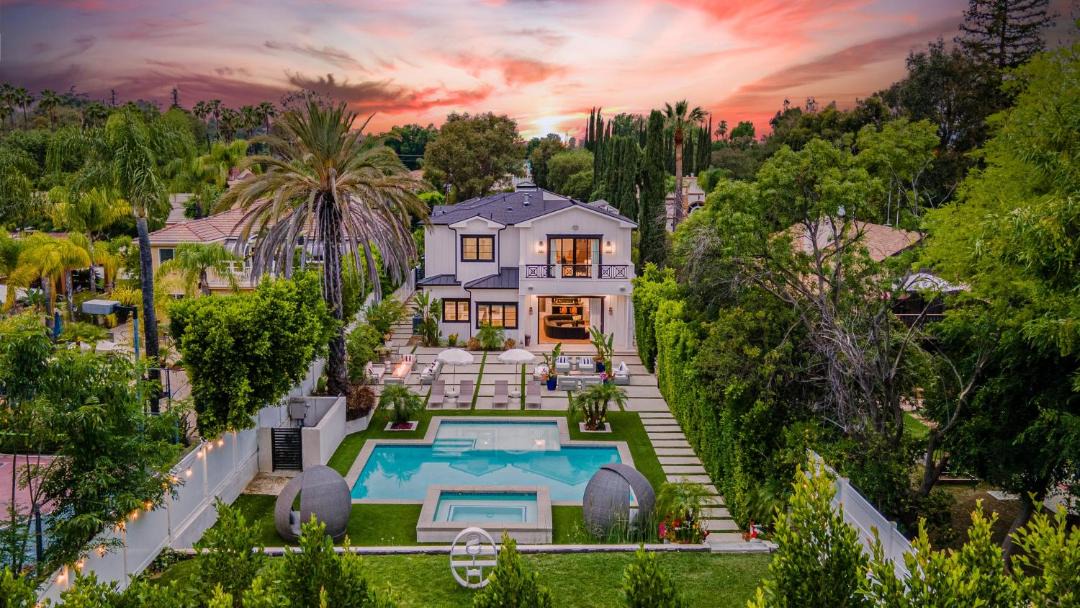Photo of Others in Tarzana