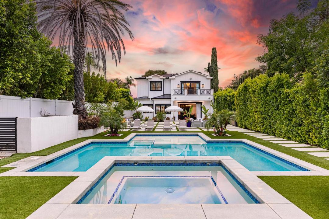 Photo of Others in Tarzana