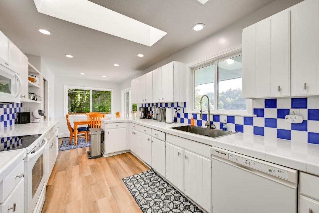 Photo of Kitchen in East Olympia