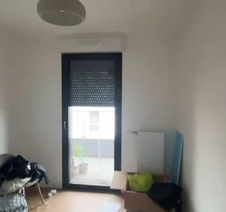 Photo of Others in Pantin