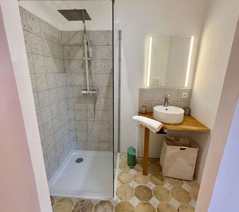 Photo of Bathroom in Rayet