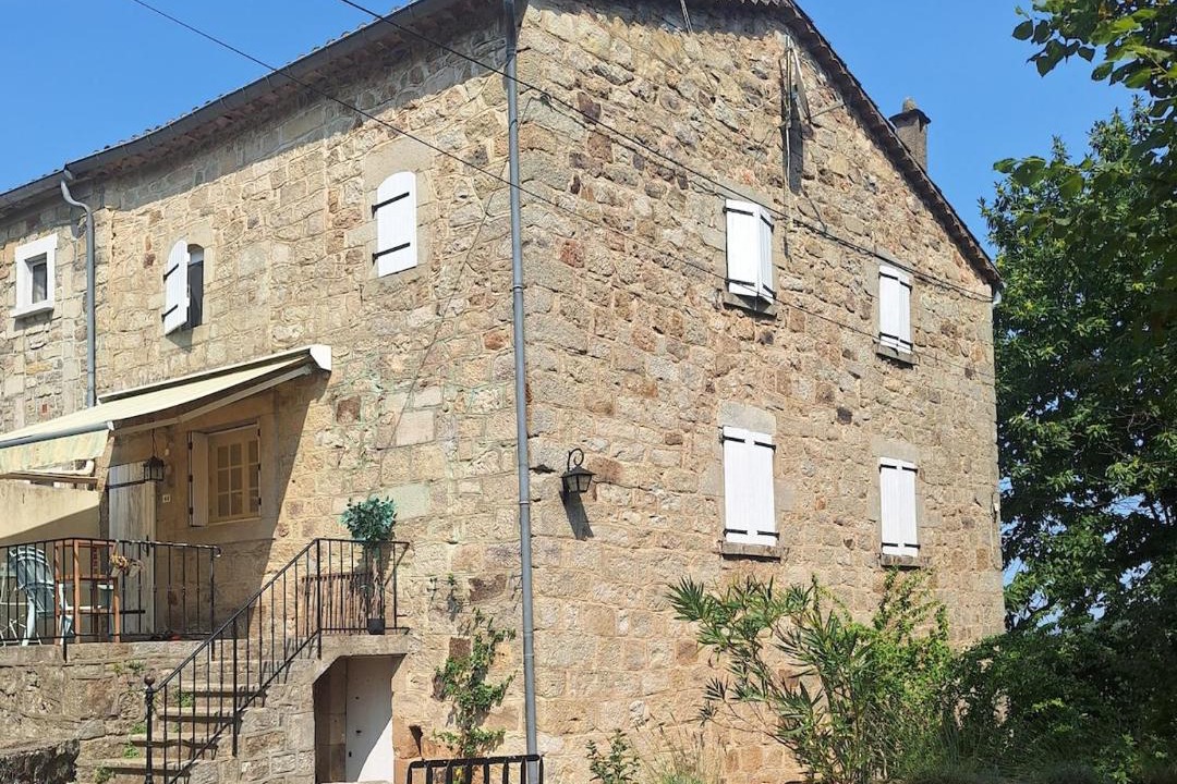 Photo of Others in Ribes