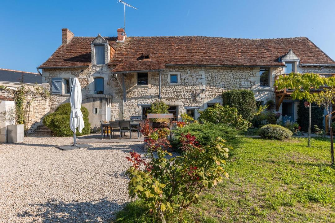 Photo of Others in Tavant