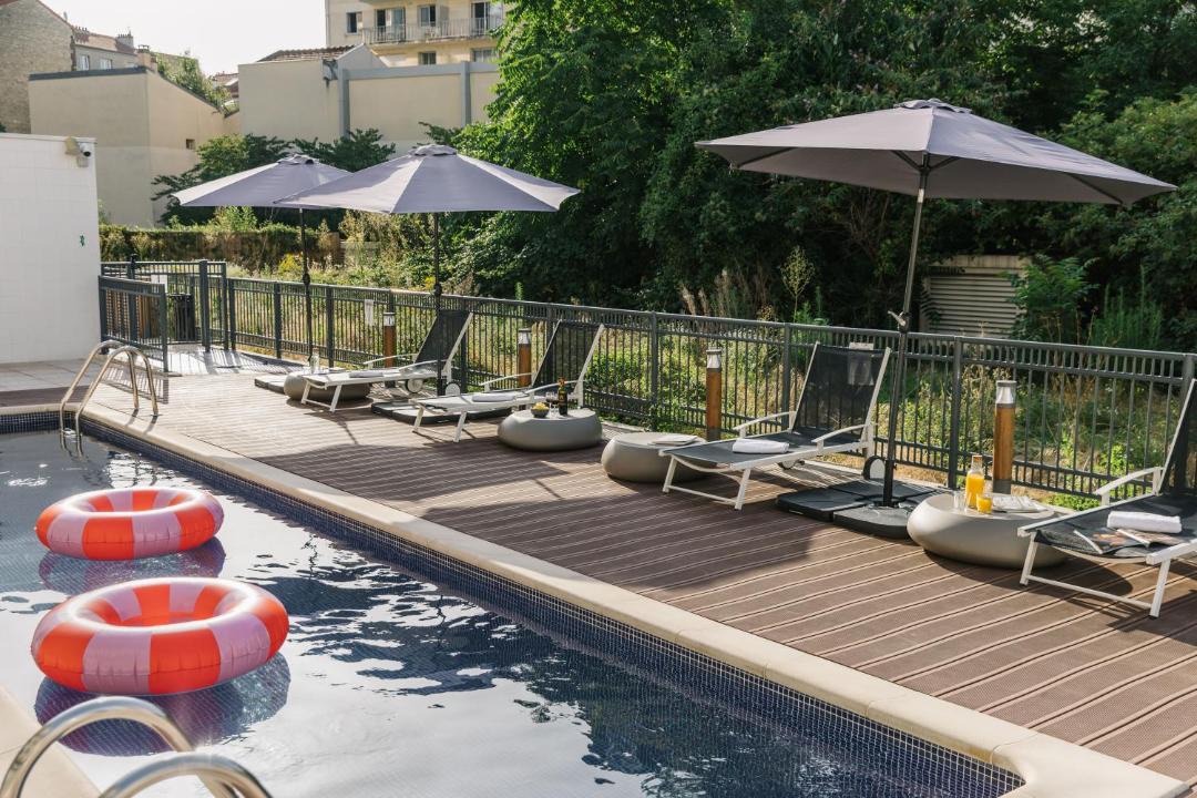 Photo of Others in Puteaux