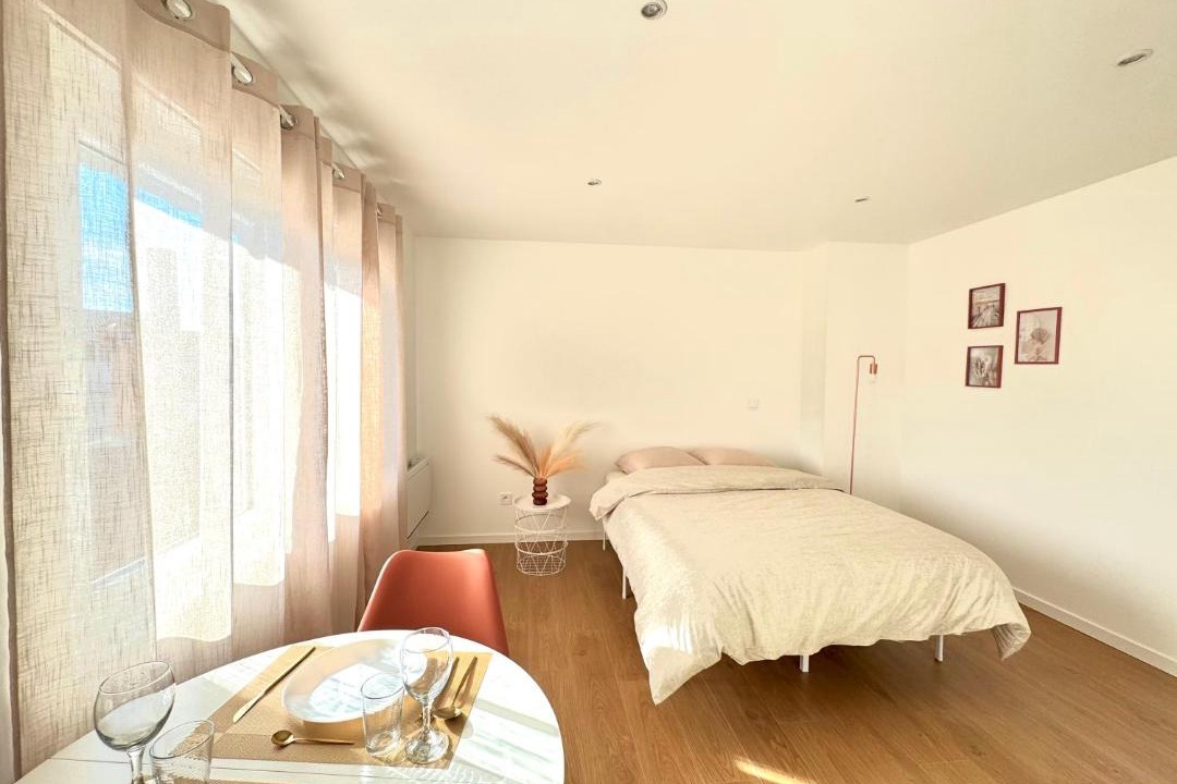 Photo of Bedroom in Calais Frethun