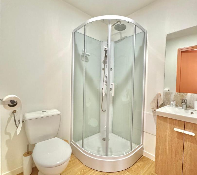 Photo of Bathroom in Calais Frethun