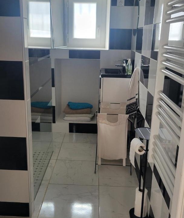 Photo of Bathroom in Issor