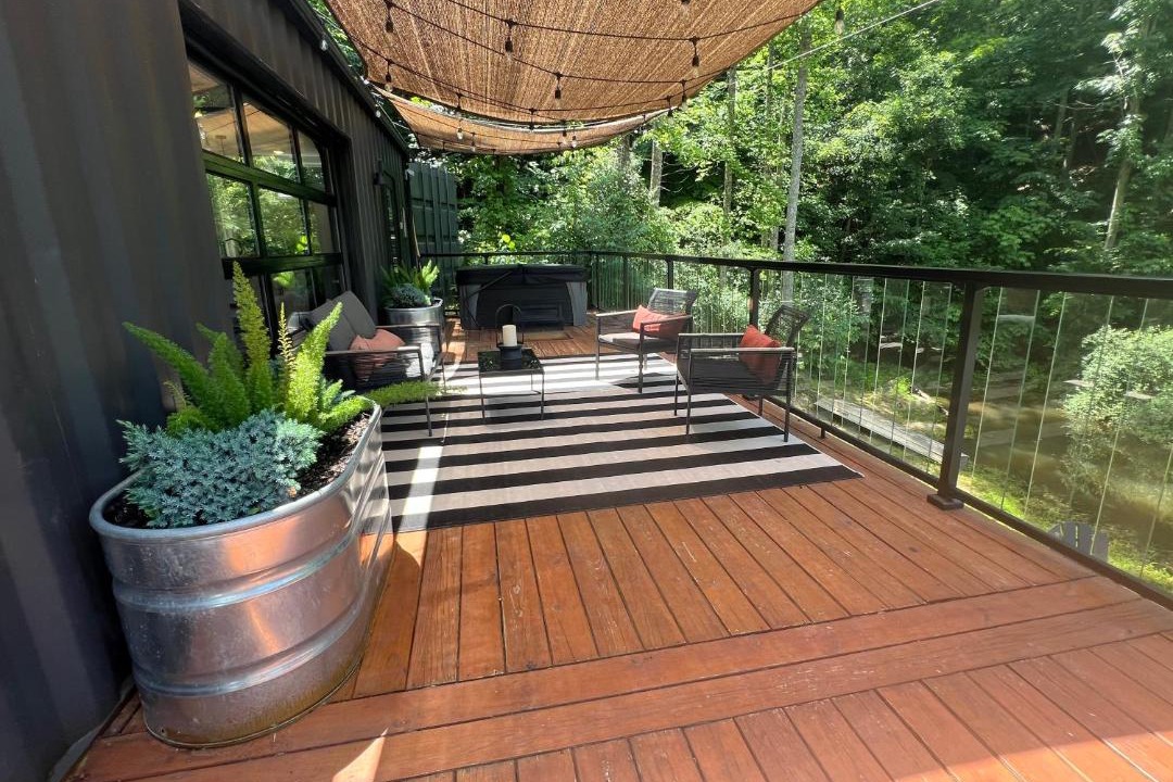 Photo of Patio Balcony in Hurricane