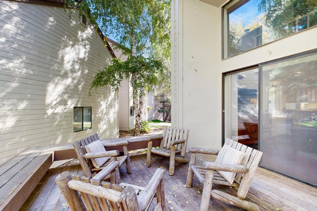 Photo of Patio Balcony in Elkhorn Village